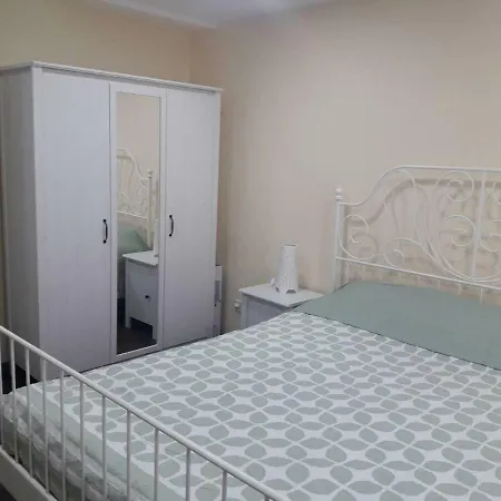 San Slava Apartment *